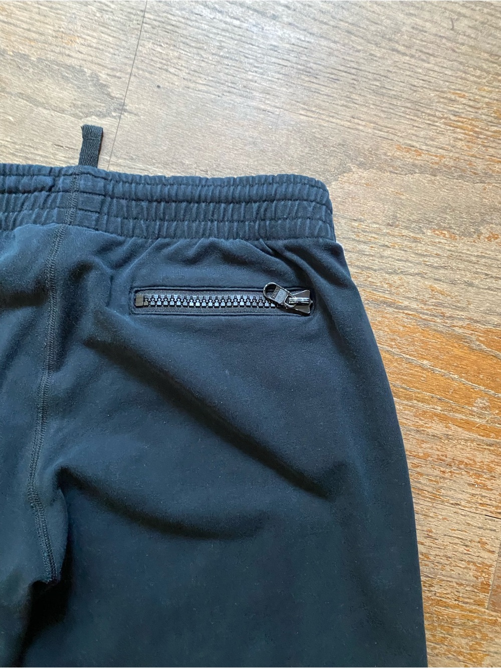 Lululemon Mid Rise Joggers - Picture 4 of 6